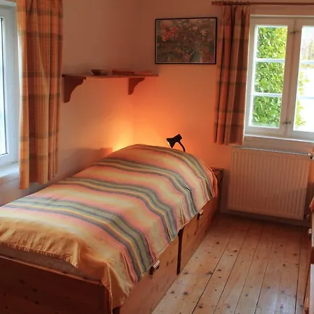 Ferienhaus Midlum Holiday home *